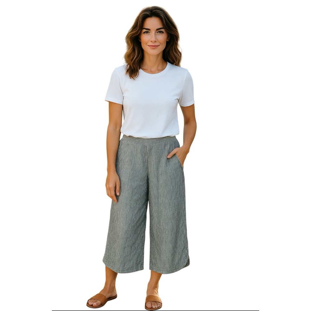 Coldwater Creek grey stripe linen capri pants with pockets size L petite